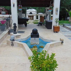  Appartement Au Coeur De L'eze Avec Jacuzzi